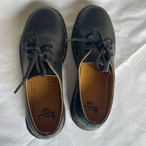 Dr. Martens Black Leather Lace-Up Classic 1461 Oxfords